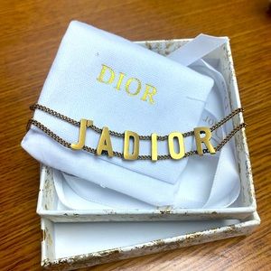 J’Adior Choker